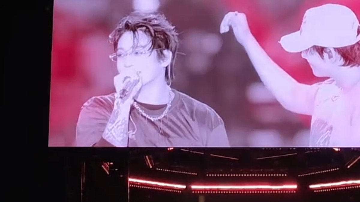 JUNGKOOK BROUGHT BACK THE INTO THE SUN ADLIBS😭