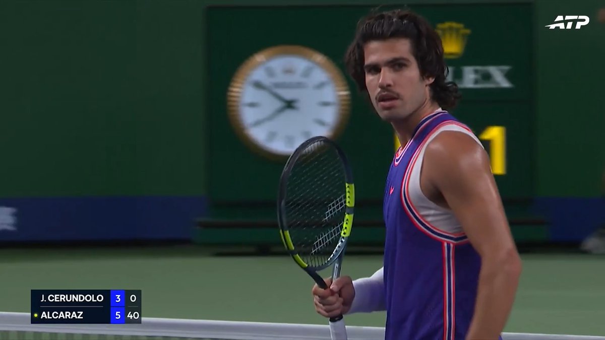 Solid as a rock 🧱 Carlos Alcaraz takes the opening set against Cerundolo, 6-3. Rolex Shanghai Masters | #RolexShanghaiMasters