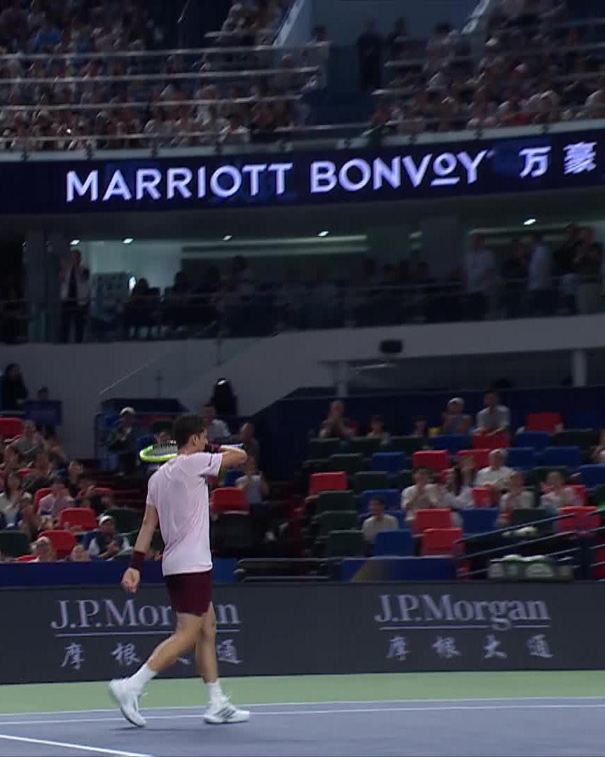 WHAT. A. RALLY. 👏 JM Cerundolo and Alcaraz serving pure entertainment 🤩 #RolexShangaiMasters