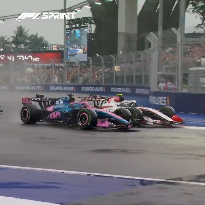 Bearman going wheel-to-wheel with Gasly and getting past 💪 #F1Sprint #SingaporeGP