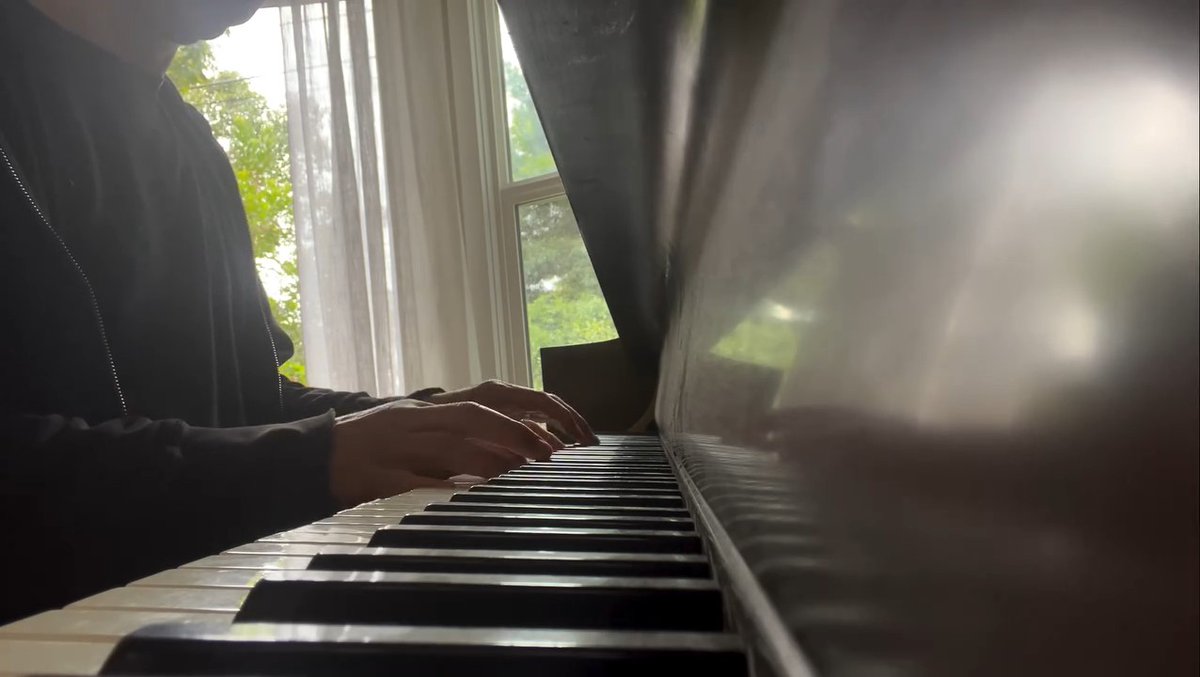 Emmy winner Jeremy Zuckerman shares a behind-the-scenes look at composing the lullaby Kiran sings to baby Pavi and Nisha for Avatar Seven Havens. The track was originally written on a kalimba before being adapted for a vintage Chickering piano.