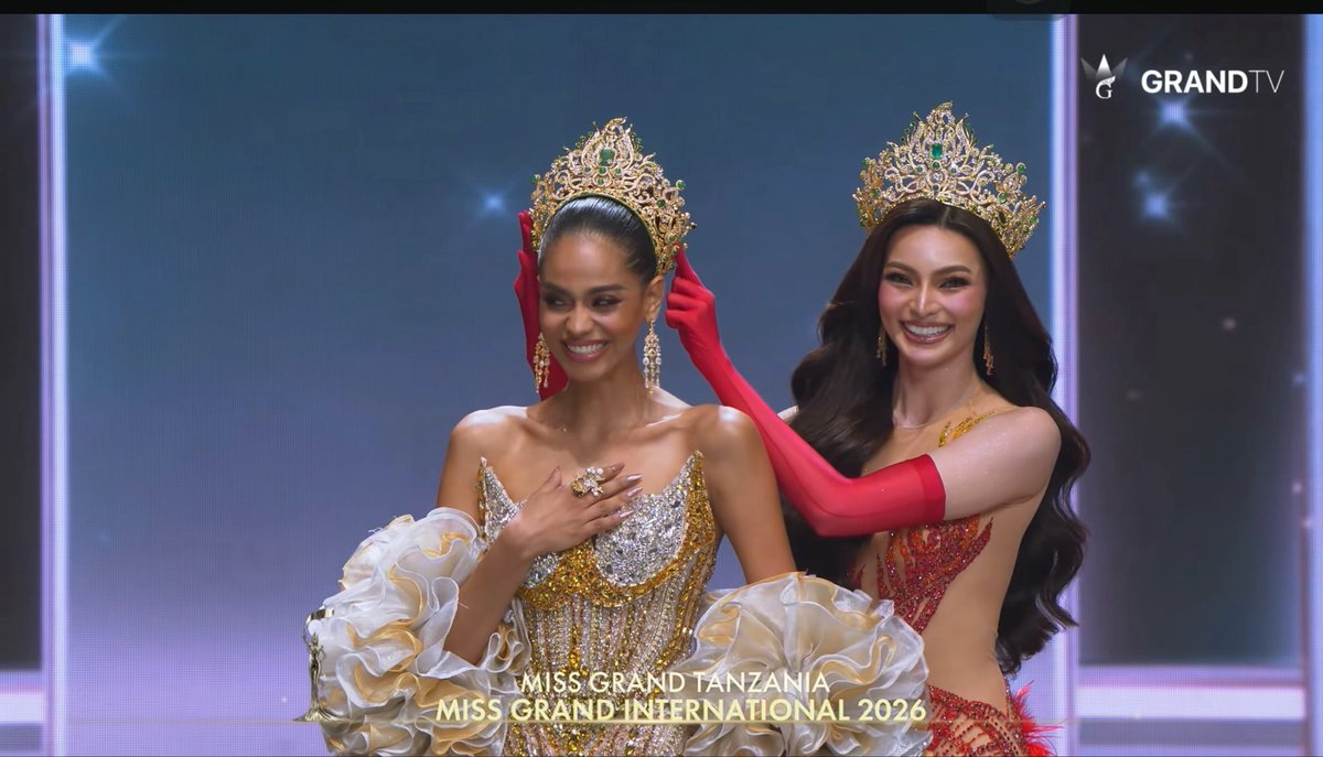 Tanzania 🇹🇿 👑✨ The crowning moment of the newest Miss Grand International 2026👑✨✨✨🎉🎉 จีฮาน โมฮิน ดิมาชก์ (Jihan Mohin Dimachk) ตัวแทนจากประเทศแทนซาเนีย สามารถคว้าตำแหน่ง Miss Grand International 2026 ไปครองได้สำเร็จ ซึ่งถือเป็นมงกุฎแรก (มงแรก) ของประเทศแทนซาเนีย และยังสร้างประวัติศาสตร์เป็นสาวงามจากทวีปแอฟริกาคนแรกที่คว้ามงกุฎทองของเวทีมิสแกรนด์อินเตอร์เนชั่นแนล👑 #MissGrandInternational2026 #MGI2026