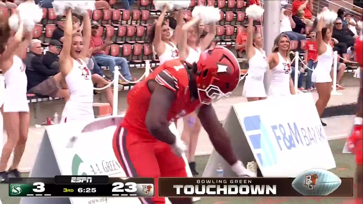 Count the broken tackles en route for the TD 🔥
