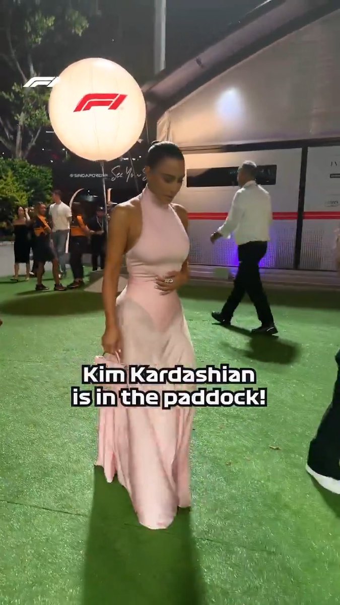 Kim Kardashian in the paddock! 🤩 #F1 #SingaporeGP