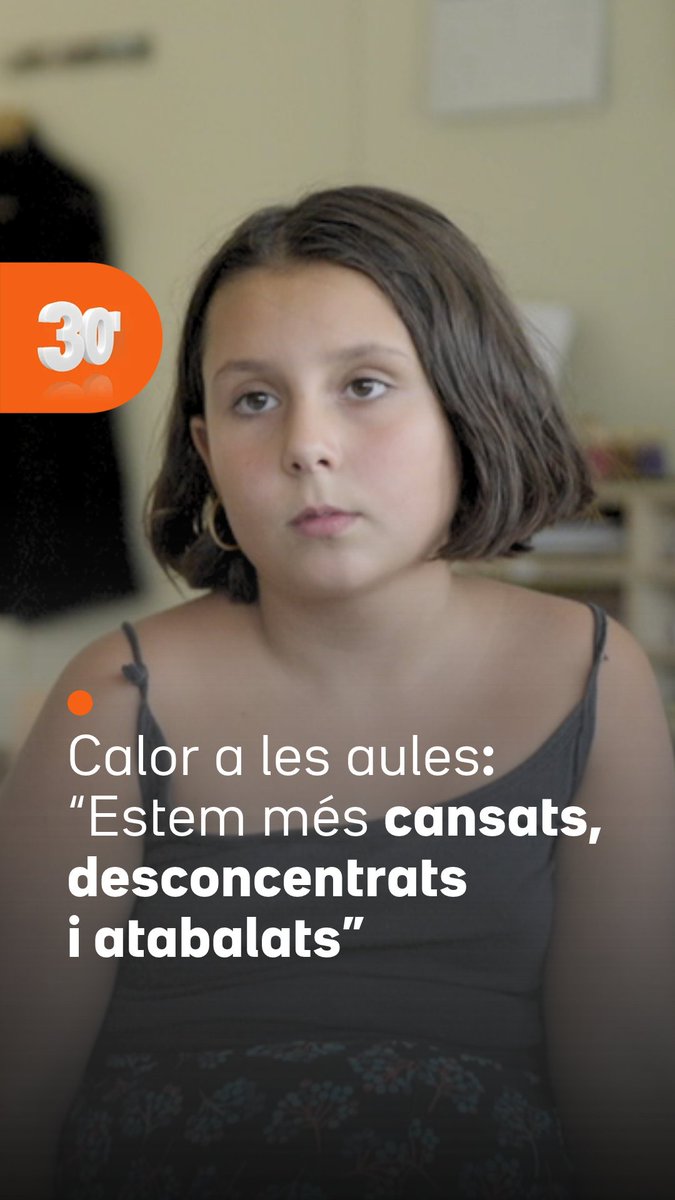 "Et canses, no pots ni pensar." Alumnes de l'Escola Can Manent, de Cardedeu, diuen que els costa concentrar-se a classe per les altes temperatures. Han estrenat ventiladors, però per als mestres no n'hi ha prou: "Ens fonem" #30Minuts3Cat #MortsDeCalor3Cat