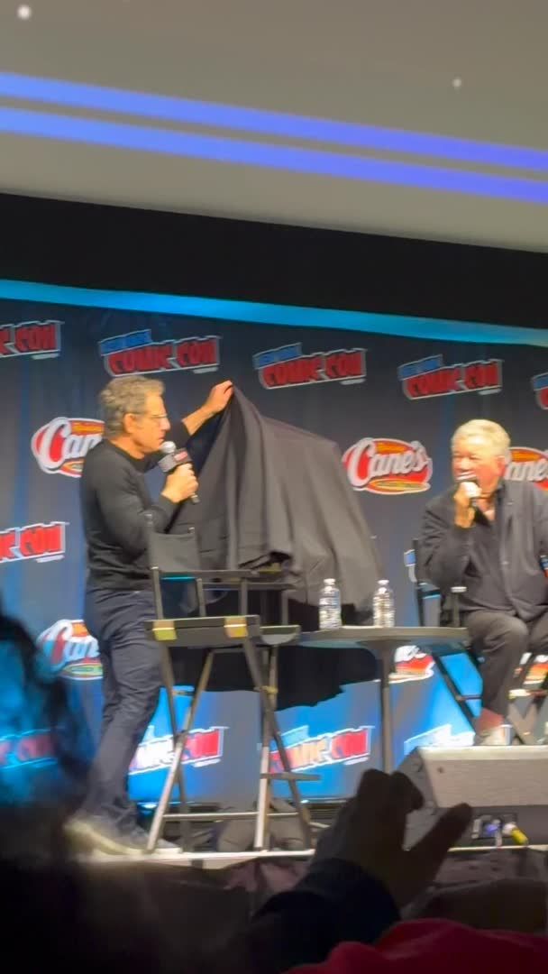 #BenStiller shows off the Gorn head from an original #StarTrek episode that he now owns! 😯 Follow Along for All NYCC Updates Throughout the Weekend!