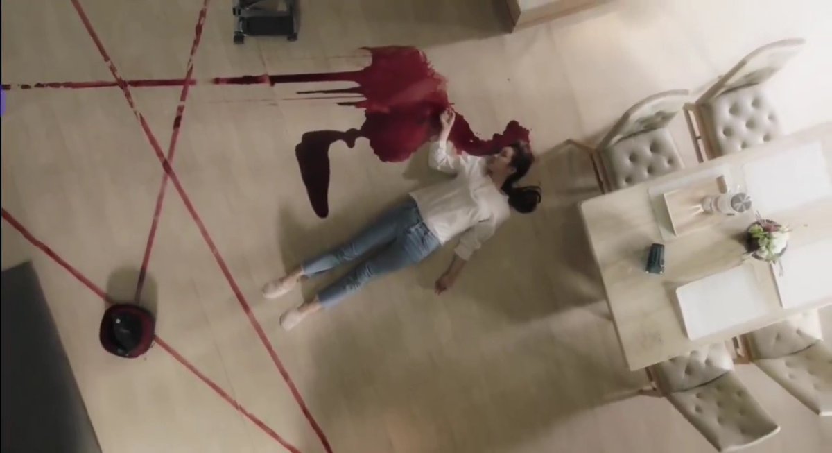 IMAGINE A ROBOT VACUUM ROLLING THROUGH A POOL OF BLOOD AT A MURDER SCENE AND THEN DRAWING RANDOM PATTERNS ALL OVER THE BEDROOM FLOOR WITH IT WHILE YOU WERE SLEEPING IS ACTUALLY SICK FOR THIS 😭
