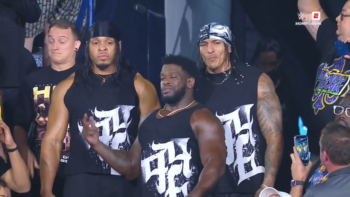 946 is here BUT so is The Bloodline!! 🩸 THE BRAWL IS ON!
