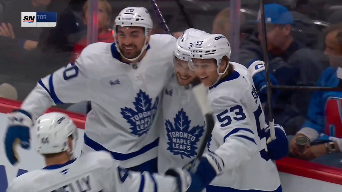 NOW THAT'S AN INTRODUCTION!! 🍁 Nick Blankenburg scores in his debut with the Toronto Maple Leafs! 📺: Sportsnet or stream on Sportsnet+ ➡️