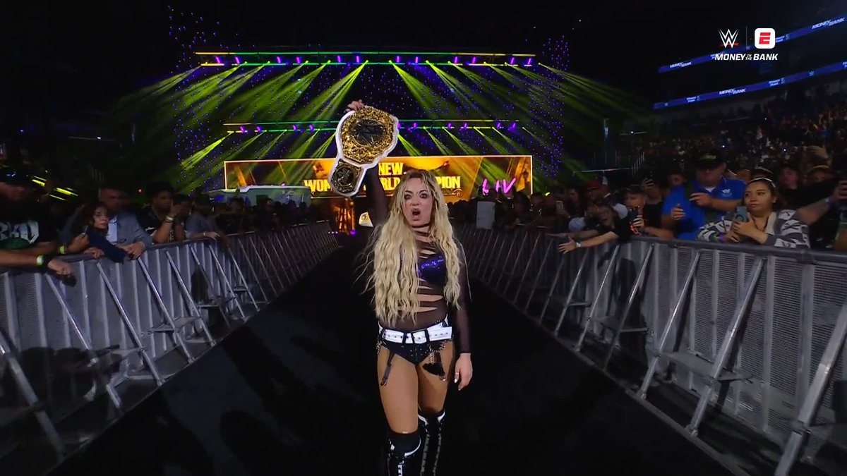WATCH HER 🏆 LIV Morgan is once again Women's World Champion!