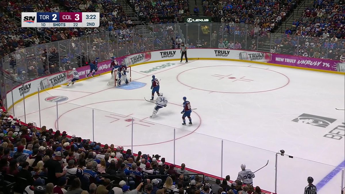 LEAFS WITH 2 GOALS IN UNDER A MINUTE TO GO FROM DOWN 1 TO UP 1 🚨🍁