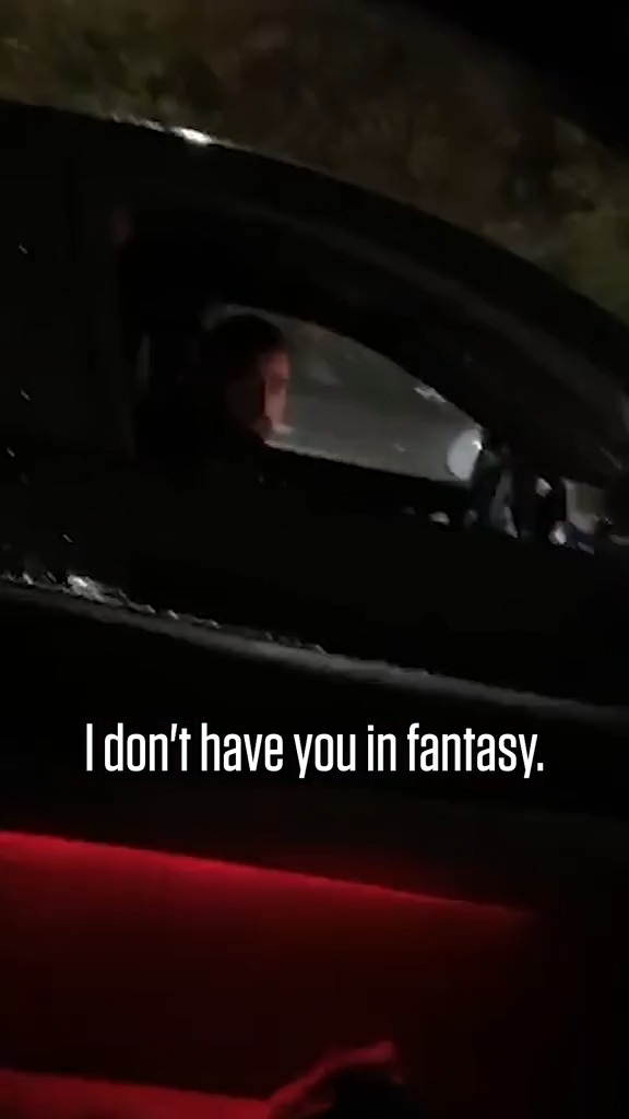 Pulled up on Bruno Fernandes to tell him they chose Mo Salah over him on fantasy football 😂 (via reallyfuad/TW)