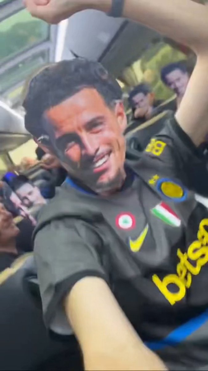 Inter fans have a new anthem for Curtis Jones 😅 📲 Inter Club Valais