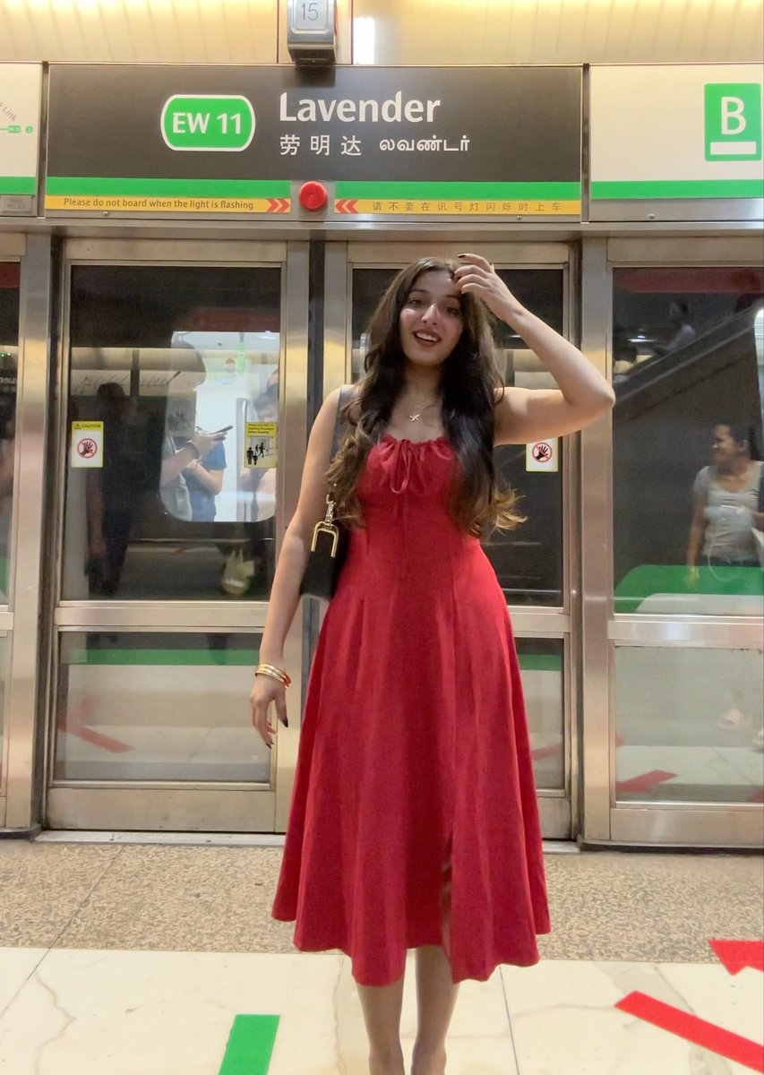 Only in Singapore it is possible that you forget your phone at a station and find it right back at the same place😭😭 Being indian, i had already accepted it was gone🙏
