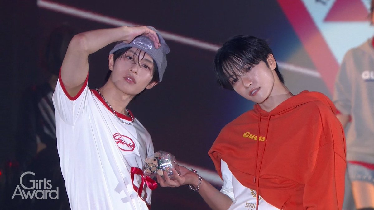 📣ノーカットでランウェイをお届け👀✨ #ガルアワ2026AW PLAYBACK📽️ / RYOGA(KO1KEYZ) SIYOUNG(KO1KEYZ) KO1KEYZ (コイキーズ) \ GUESS STAGE GUESS フォローして、出演者オフショットをチェックしてね📲🩷 ─────── 次回 #ガルアワ2027SS 🌈✨ 4月29日(木・祝)代々木第一体育館にて開催🪩♡