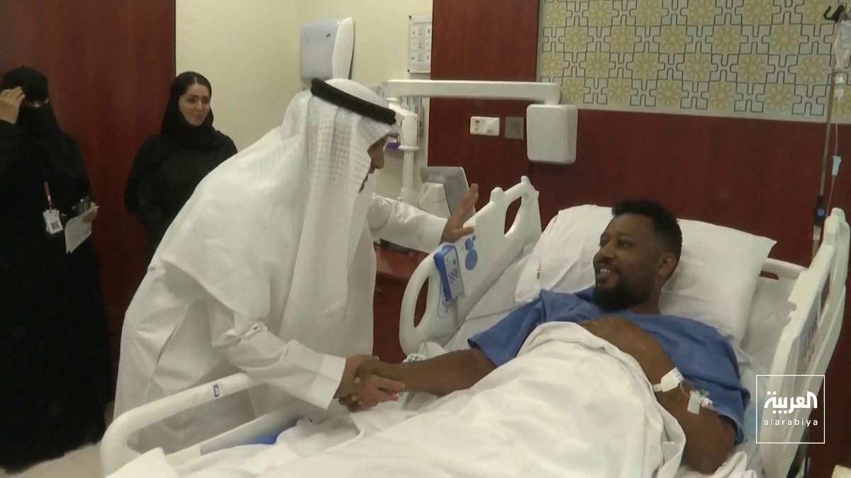 وزير الصحة السعودي يطلع على أوضاع مصابي الاعتداء على مطار الرياض