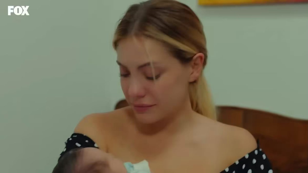 bu sitedekiler koyun sürüsü gibi, biri övünce herkes övüyor, biri gömünce herkes gömüyor