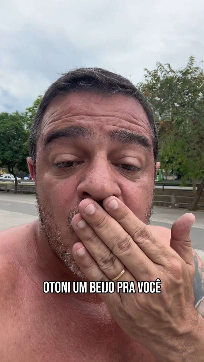 Flávio Bolsonaro, miniatura de Milei. Um beijo no coração do Otoni de Paula !