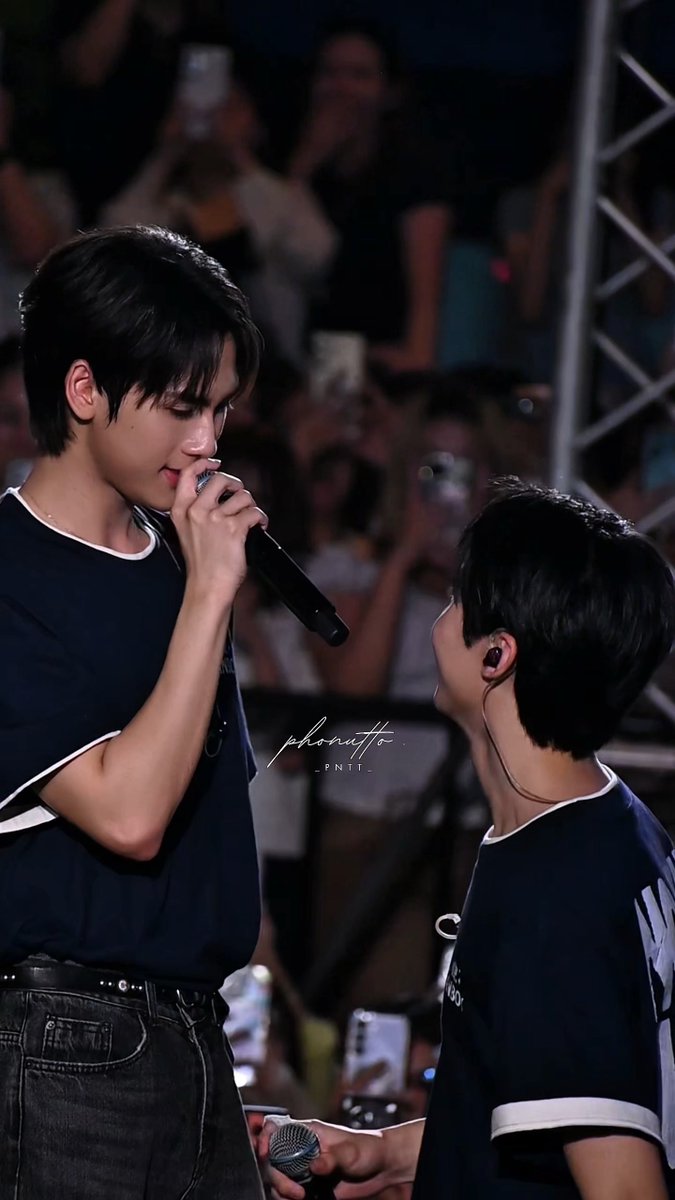 น้องแพทร้องสดเพลง จากฝัน แต่ท่อนสุดท้ายร้องว่าอะไรน้าาา "จากวันนี้ฉันขอมีเพียงแค่…" อะไรนะคะ 😳 MR FANBOY BUSKING TRUE5G #แฟนบอยบัสกิ้ง #ryujinpatji #ริวจินแพทจิ