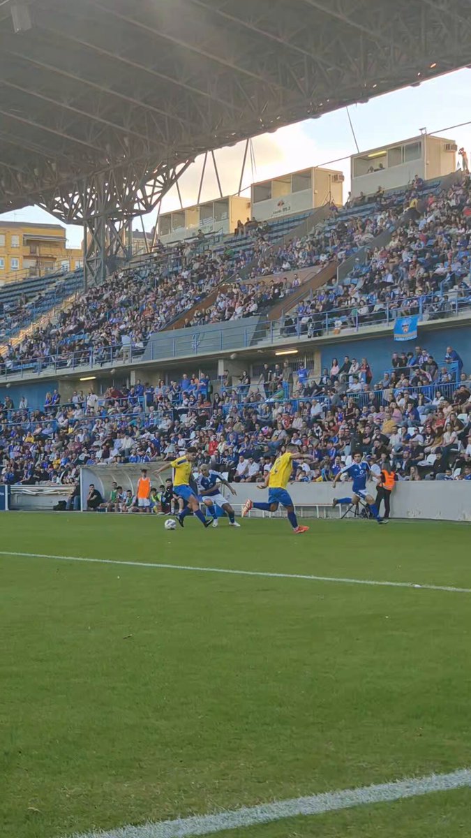 74' | 4-0 | #LleidaSeròs 🔵 GOOOOOOOOOOOOOOOL, GOOOOOOOOOL, GOOOOOL DEL LLEIDA CF!! Marca ÒSCAR RUBIO ⚽
