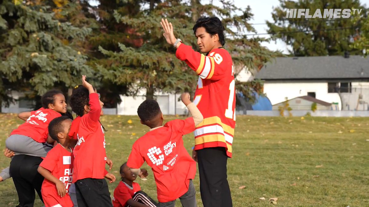 Zayne Parekh has become the first #Flames player to be named a Sport Calgary Ambassador! This week, he spent time with kids in Marlborough, playing soccer, signing autographs, and handing out equipment from the Flames Sports Bank!