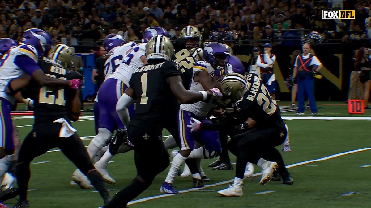 .@showtyme_33 😤😤😤 📺: FOX Sports: NFL