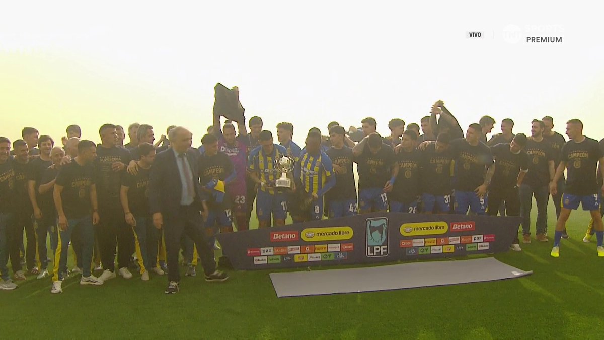 🇦🇷🤯 ¡NO SE VE NADA! Así celebra Rosario Central la Supercopa Internacional en el Gigante de Arroyito.