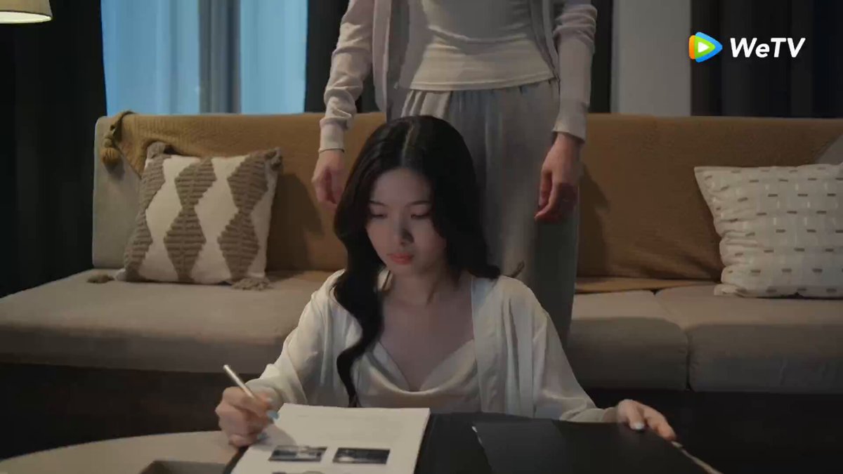 Well, one thing is for damn sure, Jinnie got insane game, oh my god 🫠🫠 FAIRWAY OF LOVE EP6 #FairwayOfLoveEP6 #MinagiBam #mina_minagi #bbbambiie