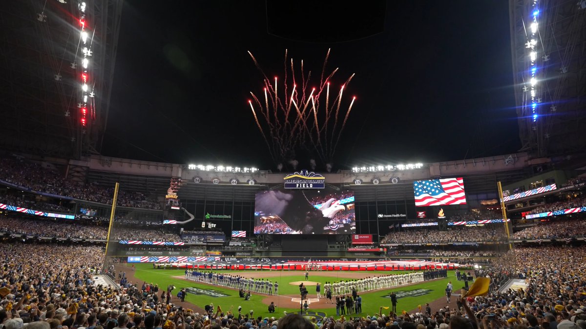 THE NLCS IS HERE 🤩