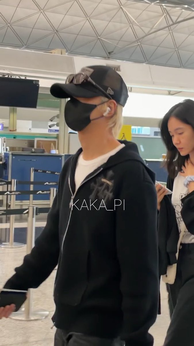 261012 HK #해찬 #HAECHAN haechan is flying from hongkong to jakarta!! have a safe flight, our fullsun!! 🥹🫳🏻