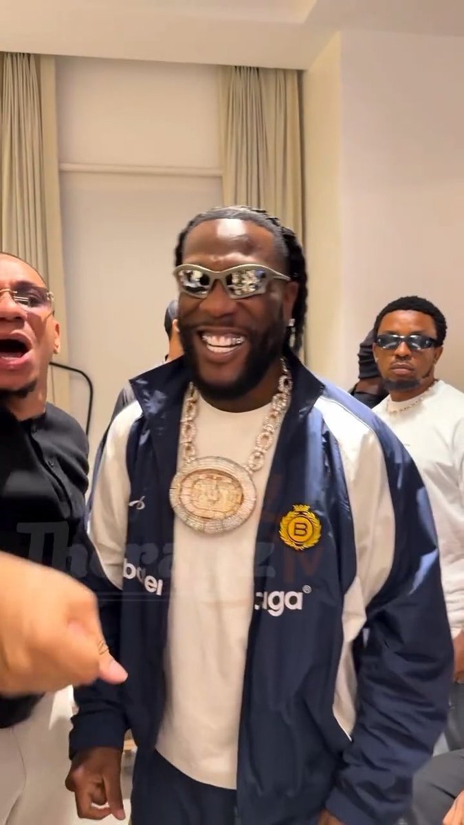 WATCH THE MOMENT BURNA BOY ARRIVED AT JOWI ZAZA’S PARTY. JOY FULL EVERYBODY BODY. 🤩❤️😂