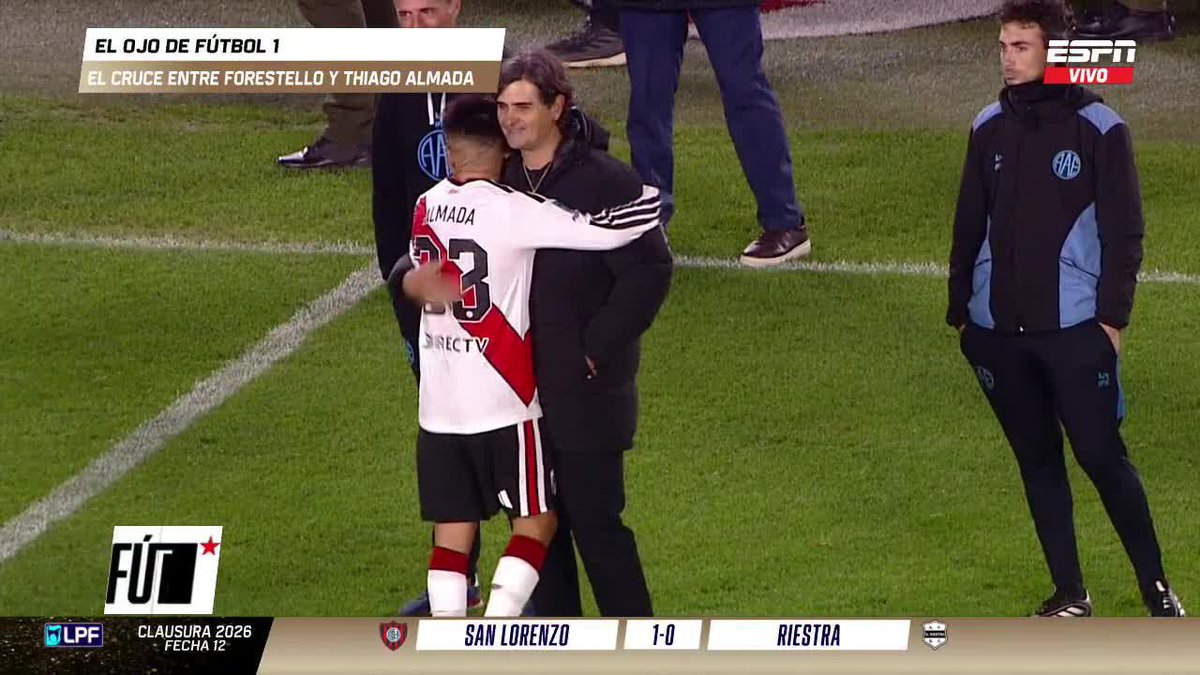 ⚽ ¡THIAGO SE ENOJÓ CON FORESTELLO! Almada y un cruce picante con el DT de Estudiantes de Río Cuarto en pleno partido contra River. ¿Qué pasó? 📺 Mirá #ESPNFútbol1 por ESPN en el Plan Premium de Disney+ Latinoamérica