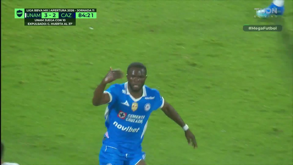 ¡Siempre aparece en los momentos clave con La Máquina! 🫡💙 Aquí está el GOL de Christian Ebere, el empate 3-3 del CRUZ AZUL. 🇳🇬 #LaLigaDeLaAfición✨ | #AP26 | #J11 | #UNAMCAZ