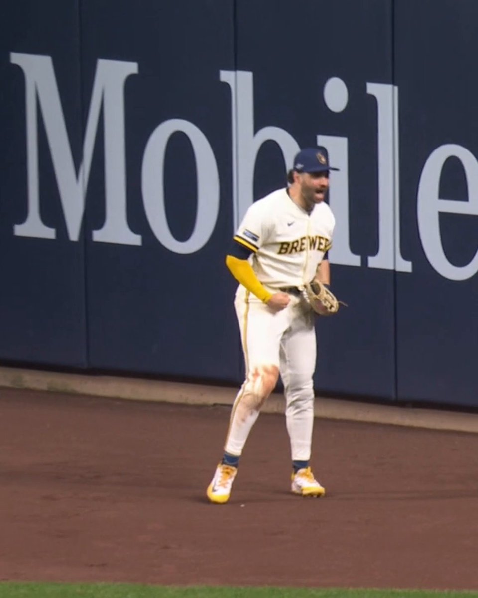 BREWERS TAKE GAME 1 OF THE NLCS 🔥 Milwaukee's first playoff win vs. the Dodgers in 8 years 😤