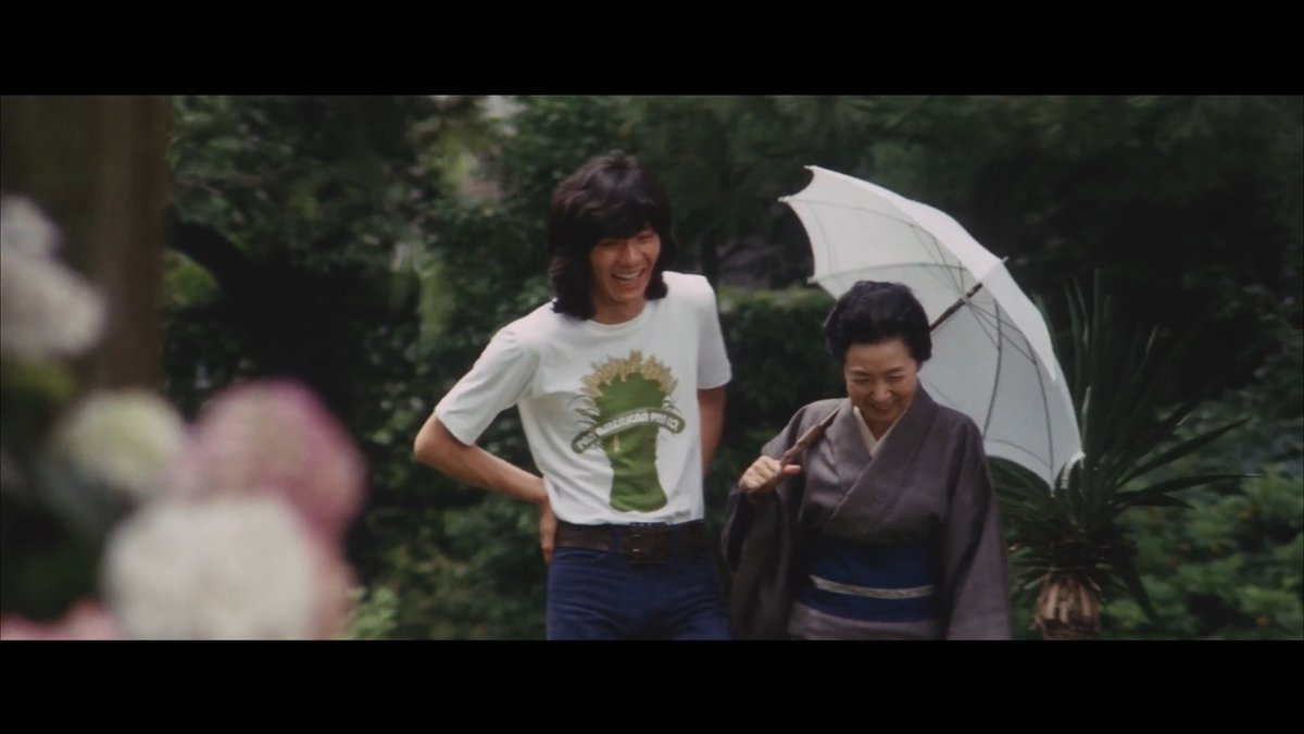松竹青春映画の旗手 山根成之監督による往年の名作「東京物語」をモチーフに #西城秀樹 のアイドル映画のふりした、実は名作にして名女優 #田中絹代 最後の主演映画な「#俺のおれの行く道」(1975)が遂にDVD化。 同時発売の「パーマネント・ブルー 真夏の恋」はブルーレイ化してるんだからこっちもして貰いたかったですよ松竹さん。 共演のヒデキも好演な全おばあちゃん子必見の感動作。 個人的にはもう見る度に号泣なのですよ。