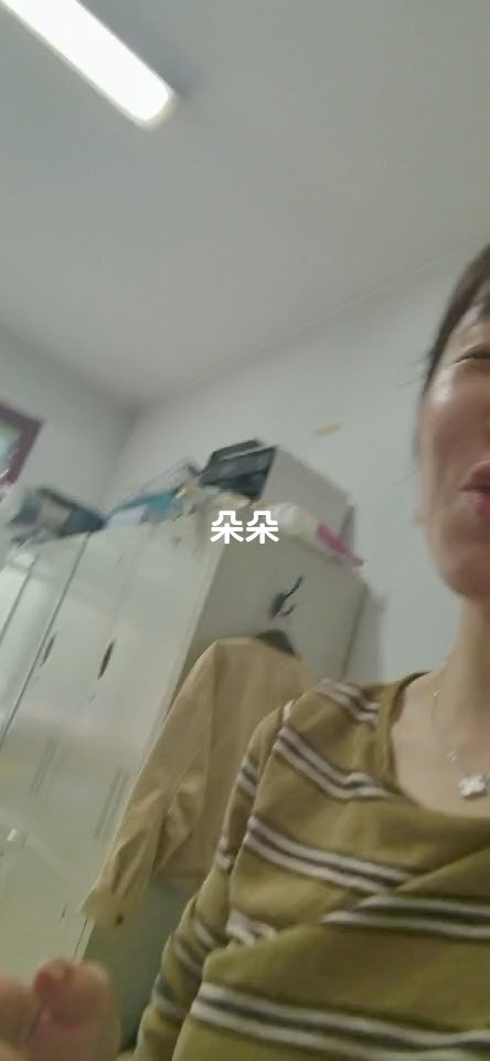 办公室人前露出系列 最后同事起身朝我们走过来了 太刺激了!!(偷偷插的拉丝了,缺个玩具控制欲) 在人前羞耻的露出果体【认证版】 在人前羞耻的露出果体💋