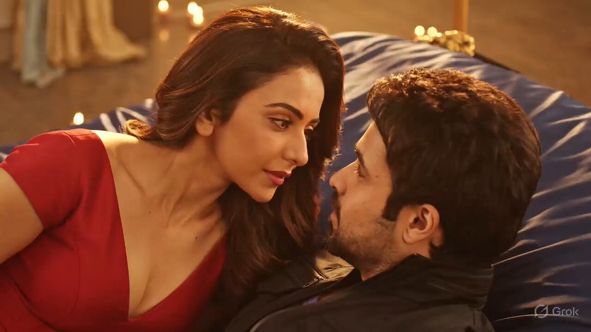 When Rakul Preet Singh decides to go full romance mode with Emraan… This chemistry is unreal 🫠