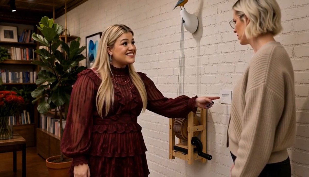 someone found the footage of what actually happened to Kelly Clarkson and that mechanical bird inside the Brooklyn small business