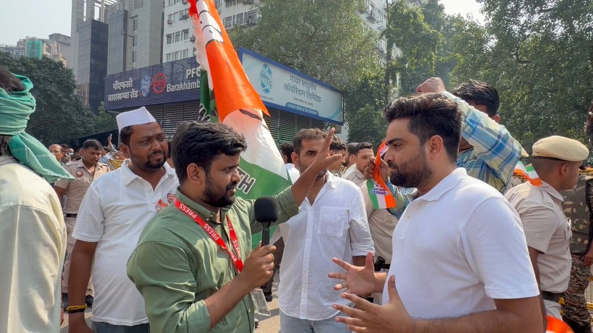 RSS और बजरंग दल के गुंडों कहाँ छुपे हो आज? आ जाओ यूथ काँग्रेस तुम्हारा इलाज़ कर देगी!