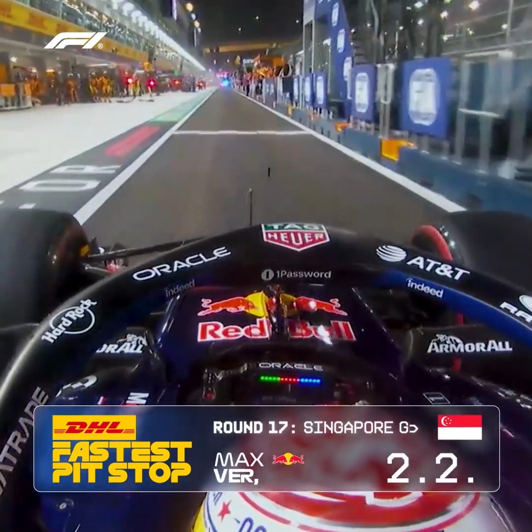 Fastest on track, and in the pit lane! 😮‍💨💨 The DHL_Motorsports Fastest Pit Stop in Singapore goes to Max Verstappen and Red Bull 👉 #F1 #SingaporeGP