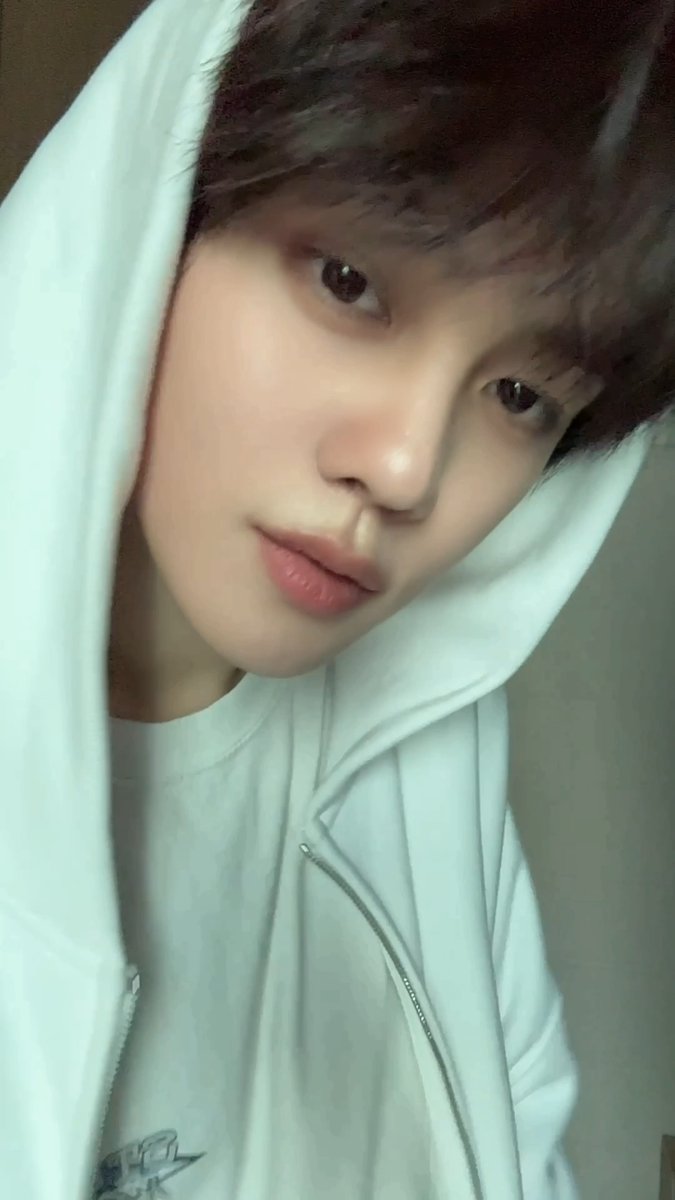 All I want is N:DCLO ♥ 🔗 #AND2BLE #앤더블 #KIMGYUVIN #김규빈