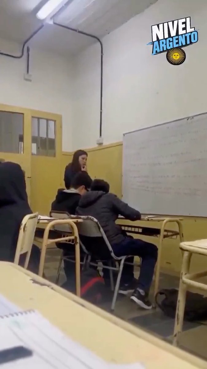 A male student who kept getting bullied by girls in his class finally had enough and stood up for himself… then things turned into a fight.