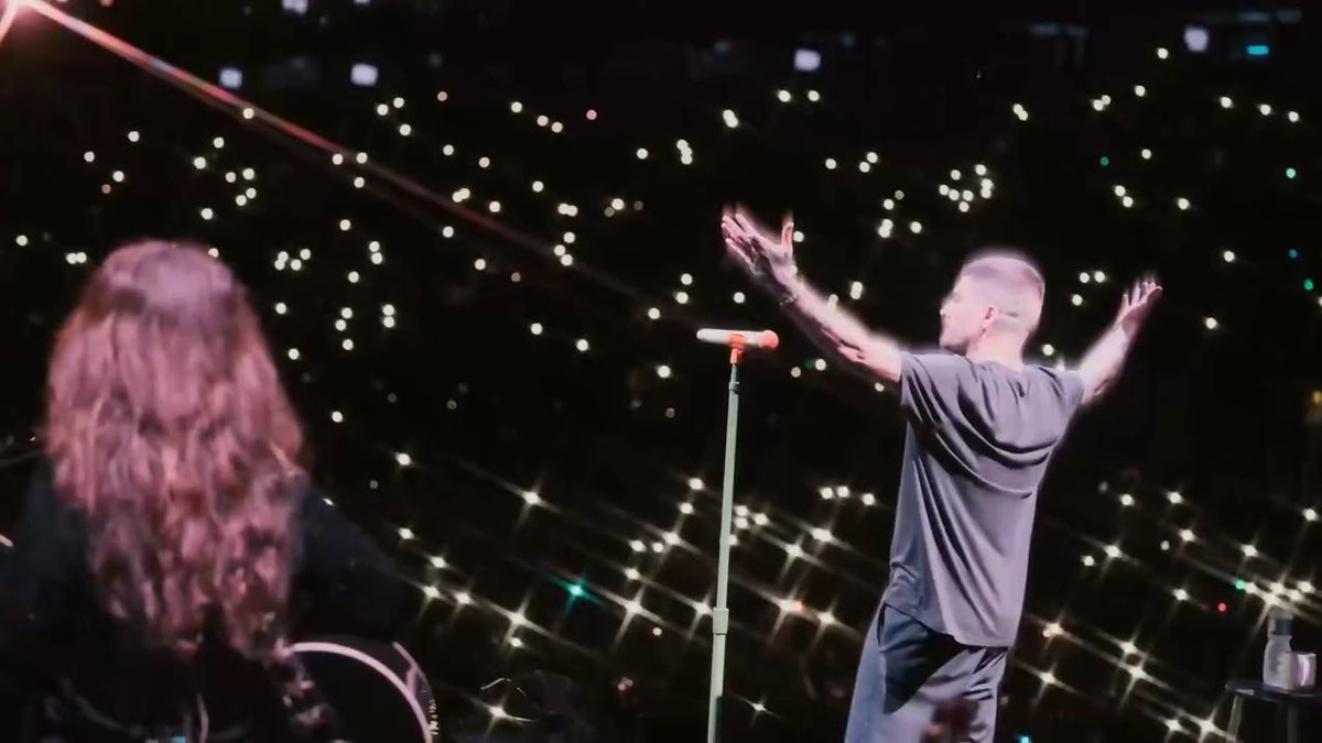 so BRAZIL is the only country he put the national anthem for video????? He truly loves 🇧🇷