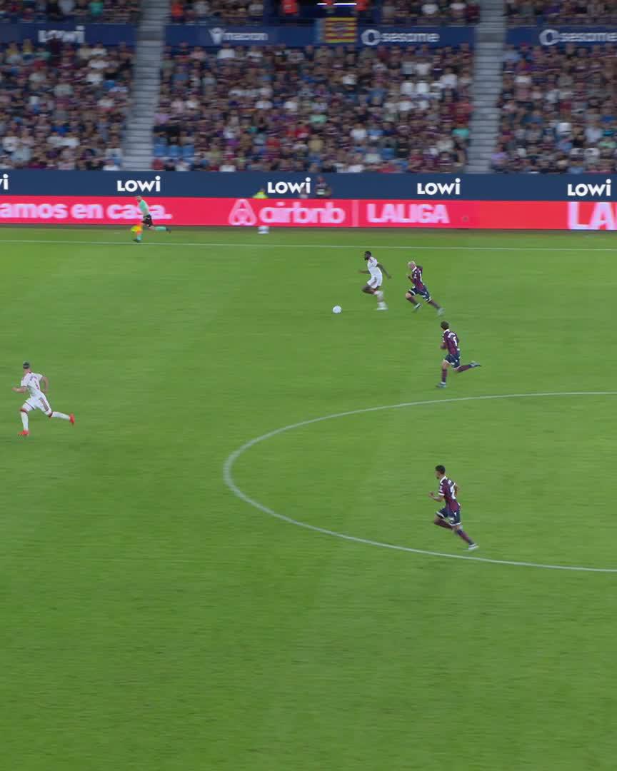 FOFANA. 💨 LevanteUDSevilla | LALIGAHighlights