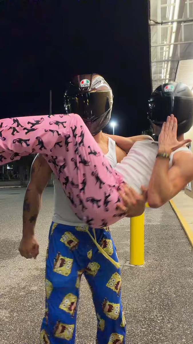 Let’s just say… I’m exploring his bikini bottom tonight 💦🍑🧽🍍 AmericanTwink