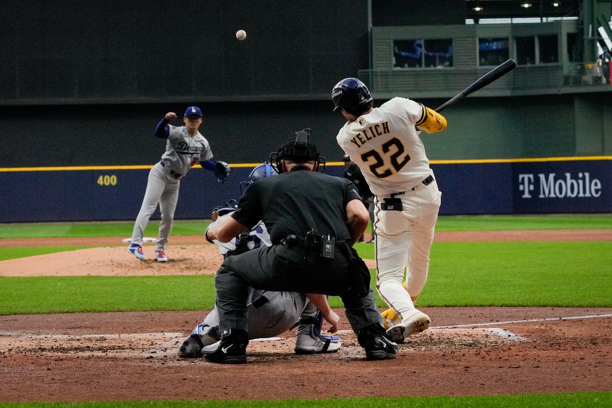 CHRISTIAN YELICH COMES THROUGH! BREWERS LEAD