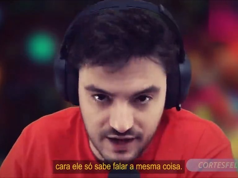 sempre bom rever esse vídeo do felipe neto macetando o nikolas ferreira e desmascarando a estratégia suja dele