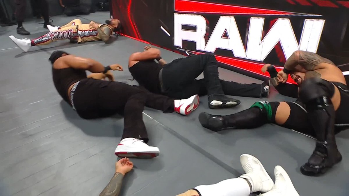 This match has already spun out of control!! 😱
