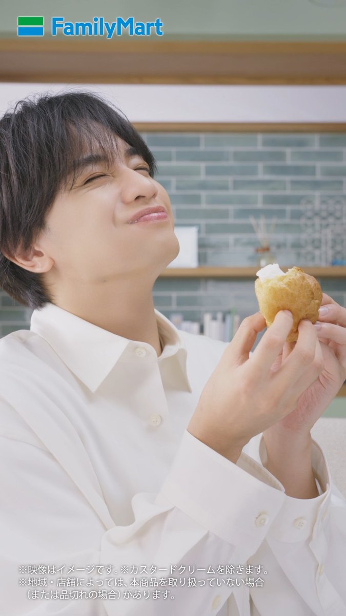 どっちの商品がおいしそう？ #クリームたっぷりダブルシュー #生クリームロールケーキ