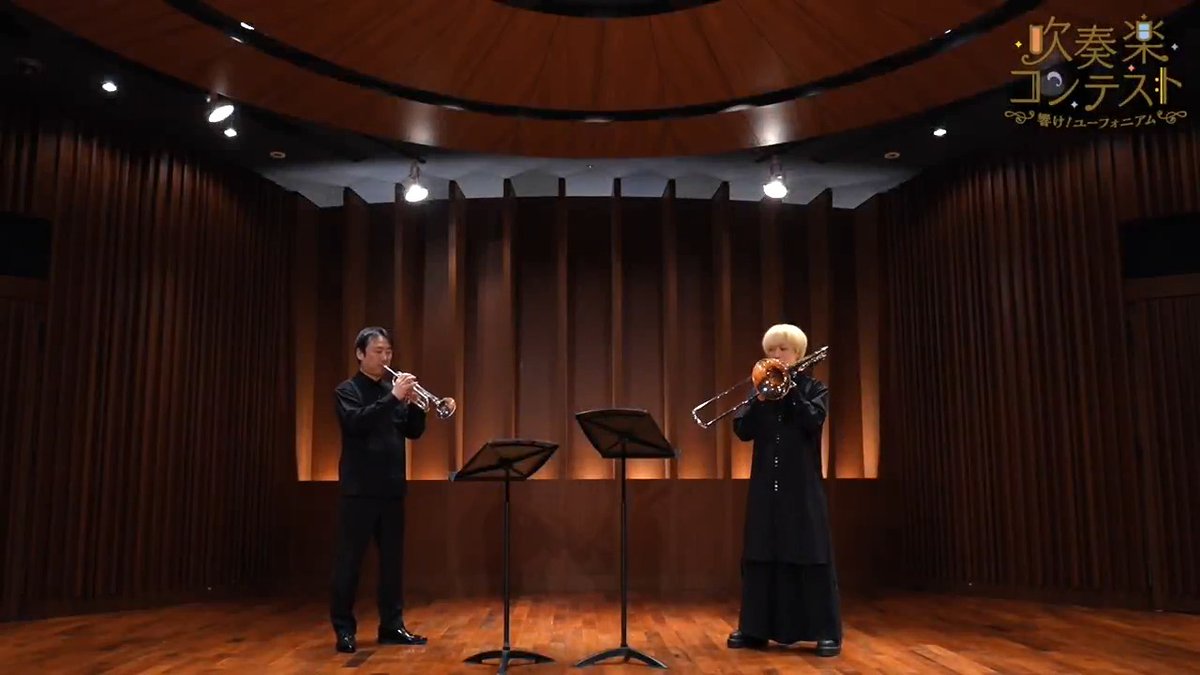 『響け!ユーフォニアム』 吹奏楽コンテスト🎺 "上田じん賞"を受賞されたAKI-Cさんと 上田じんさんによる「一年の詩 ~吹奏楽のための」🎶 改めまして、受賞おめでとうございます💐 🎥AKI-Cさん エントリー動画 #ユーフォ最終楽章 後編 大ヒット上映中🎬 #anime_eupho